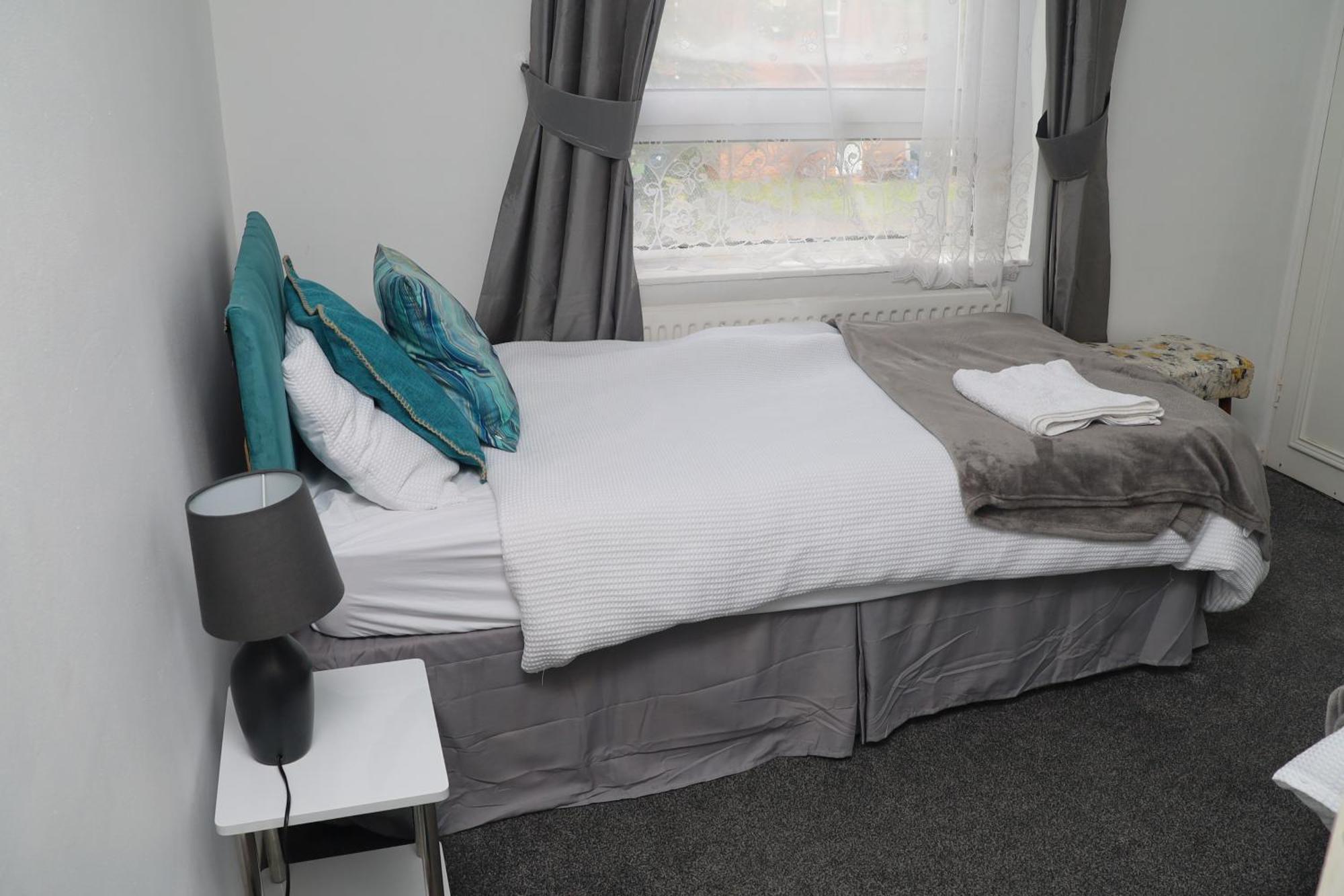 Superb 3 Bedroom Flat In Stafford Exterior foto